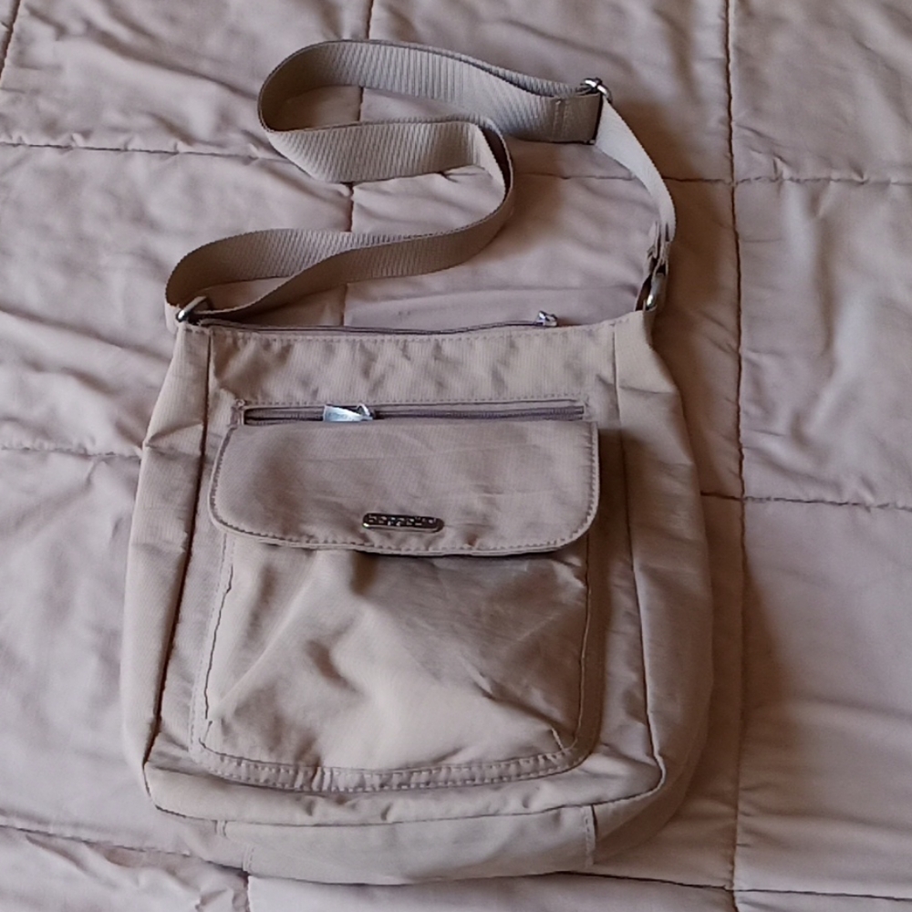 Baggallini cross body bag